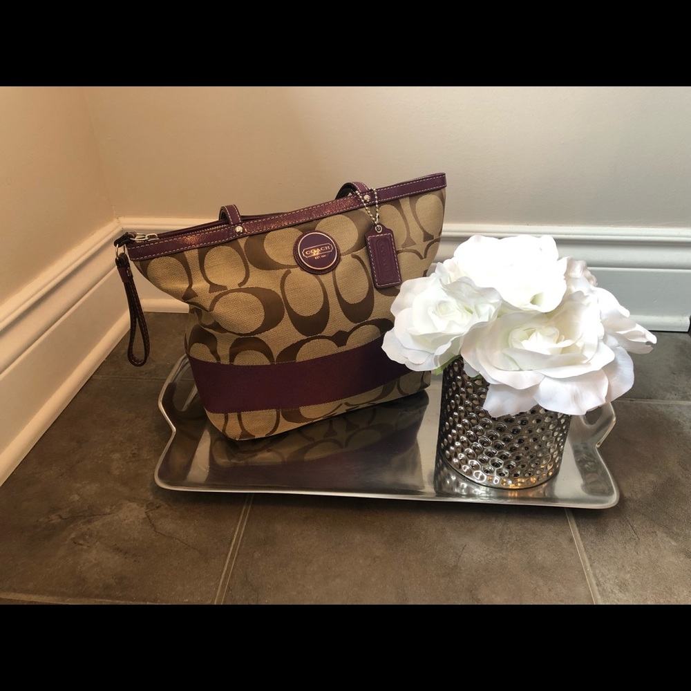 Coach Purse - Picture 2 of 13